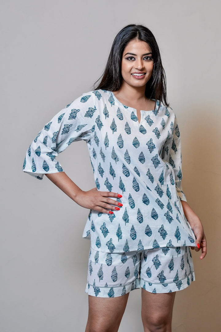 Meina | Top with Short |  Jhapki.