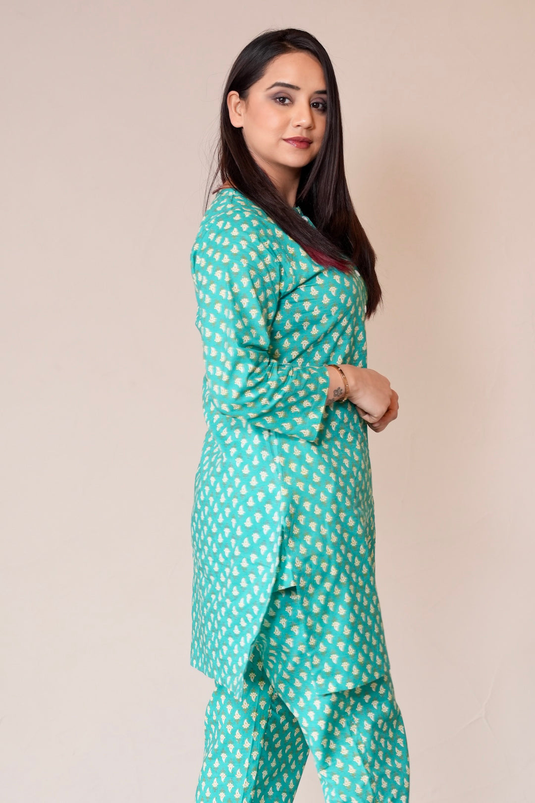 Mandakani | Kurta Pajama |  Jhapki.