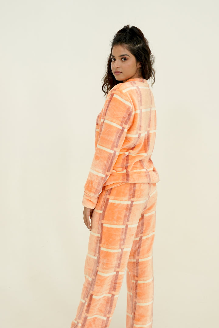 Warm Hug | Winter Wear |  Jhapki.
